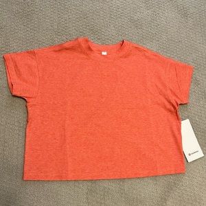 NWT Lululemon Cates Tee Size 4